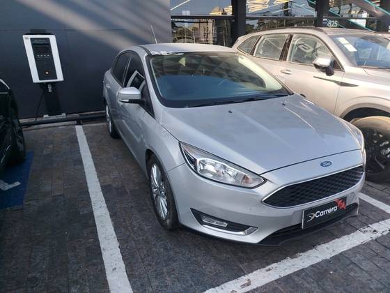 FORD FOCUS 2.0 SE FASTBACK 16V FLEX 4P POWERSHIFT FORD FOCUS 2.0 SE FASTBACK 16V FLEX 4P POWERSHIFT